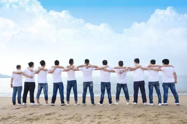 選擇企業(yè)定制文化衫什么選擇最合適，你不知道的知識(shí)?
